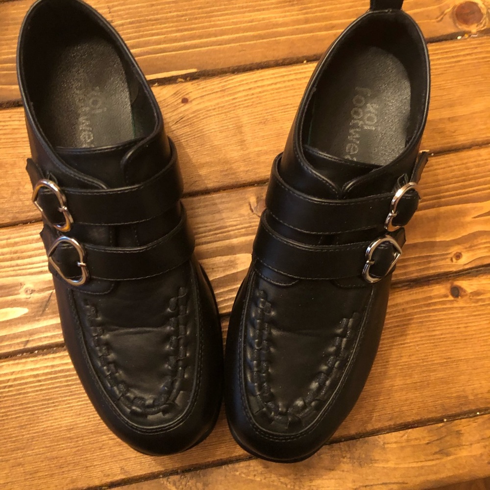 Koi Footwear Size 7 Womens